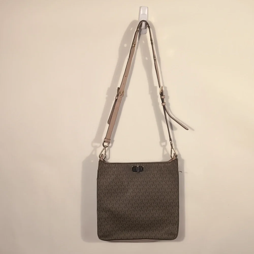 MICHAEL KORS Sullivan Large Messenger Bag - Signature Logo PVC